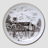Herlufsholm plate, drawing in brown, Bing & Grondahl