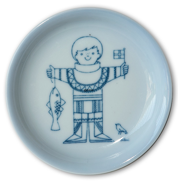 Plaquette med dreng med flag og fisk, Bing & Grøndahl