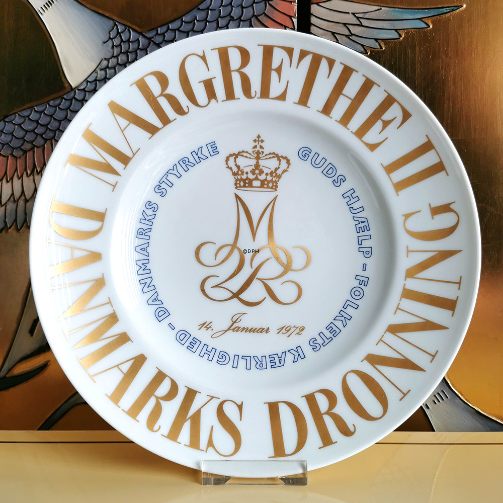 Margrethes Mindeplatte, 14. Januar 1972, Guds hjælp, folkets kærlighed, Danmarks styrke, Bing & Grøndahl