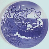 1990 Bing & Grøndahl Young Adventurers plate, the little viking