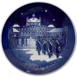 Guards at Fredensborg Palace 1990, Bing & Grondahl Christmas plate