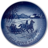 Bringing home the Christmas tree 2005, Bing & Grondahl Christmas plate