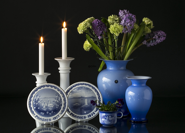 Holmegaard Amfora vase, blå opal, mellem