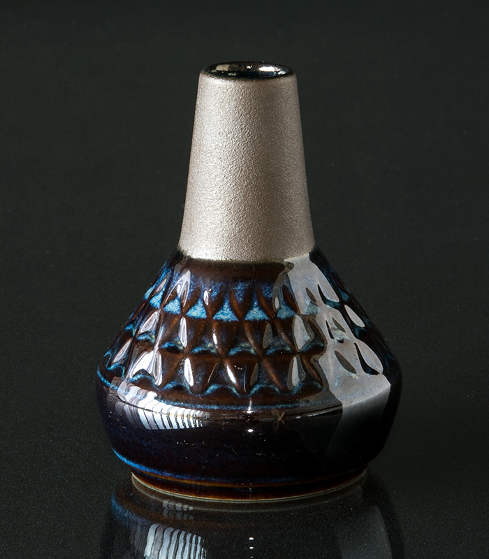 Blå Søholm vase nr, 3323, 13,5cm