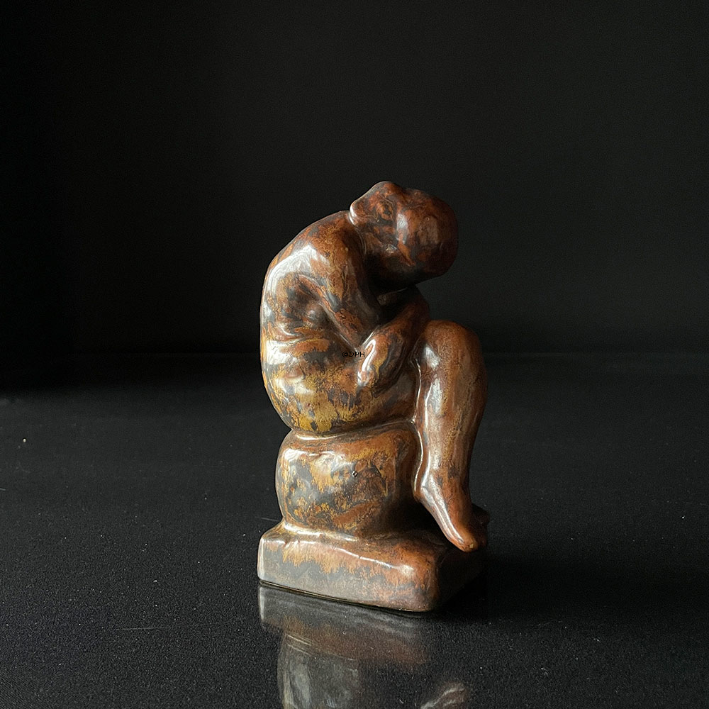 HJORTH Figur sørgende kvinde  nr. 830B