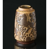 Michael Andersen Vase med heste i relief nr. 6424