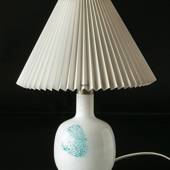 Le Klint bordlampe af hvidt glas med blå dekoration