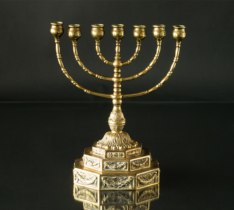 Dansk Titusstage Syvarmet lysestage (Menorah) i messing
