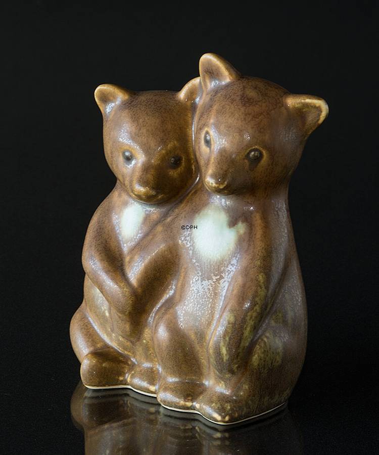 To Bjørneunger, Figur af Knud Basse H17cm