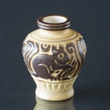 Vase med løvemotiv nr. 6473
