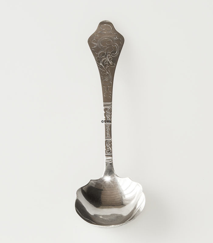 Tretårnet sølv serveringsske signeret CHR.V.H