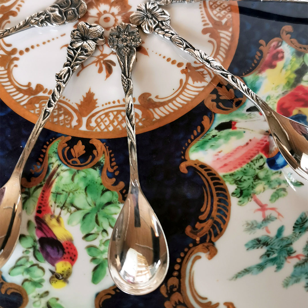 Sølvplet teskeer med forskellige blomsterdekoration, 8 stk