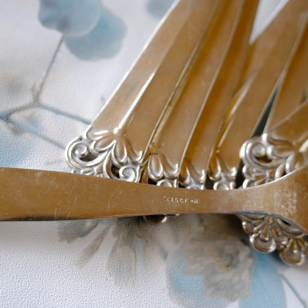 Bestik sæt bestående af gafler og skeer, 36 stk. i alt