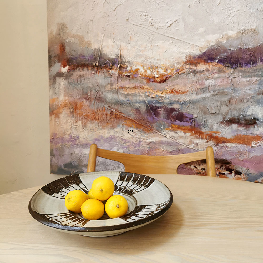 Brun og beige fad, Michael Andersen Nr.  6344