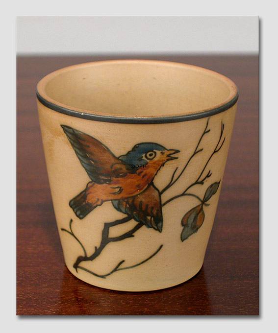 Vase med fugl, Hjorth