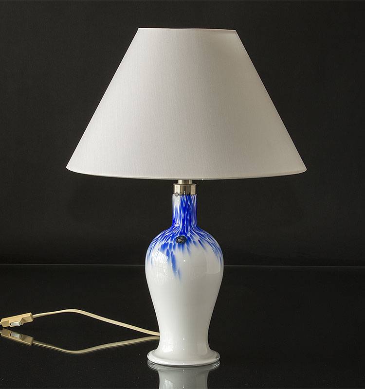 Rund lampeskærm høj model 20 cm i højden, hvid chintz stof, (Til Holmegaard Apoteker bordlampe, lille nr. 4363476 og Torino, mellem nr. 4363332)