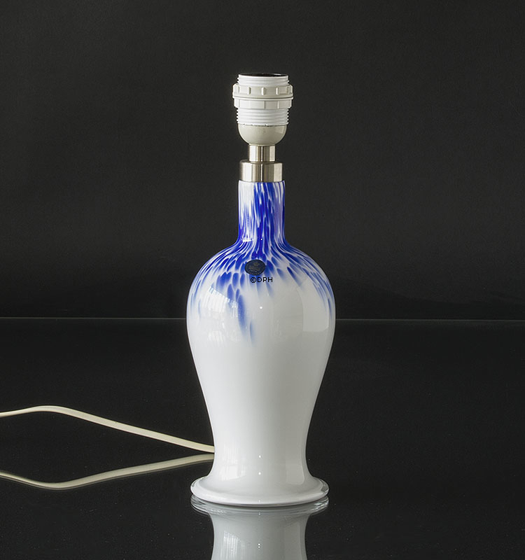 Holmegaard Torino Bordlampe hvid med blå dekoration, mellem - Udgået af produktion