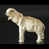 Elefant mit erhobenem Rüssel, Royal Dux Figur