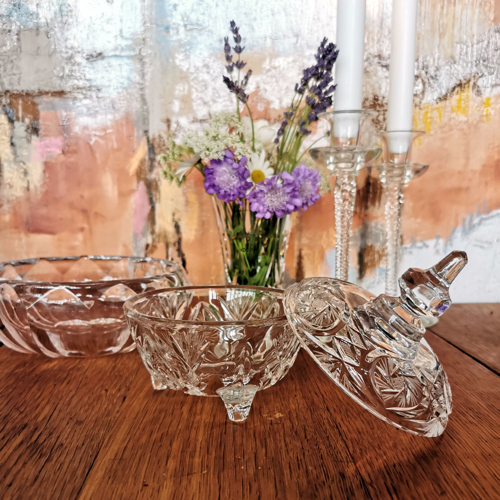 Krystal glas bonbonniere, skål med låg, med slibninger