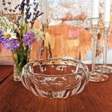 Glas skål med "kanter"