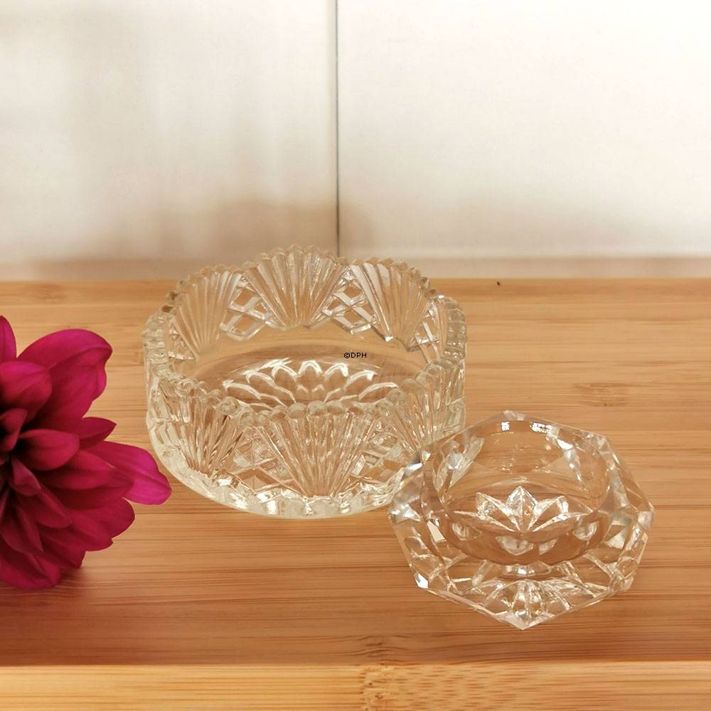 Saltkar med slibninger