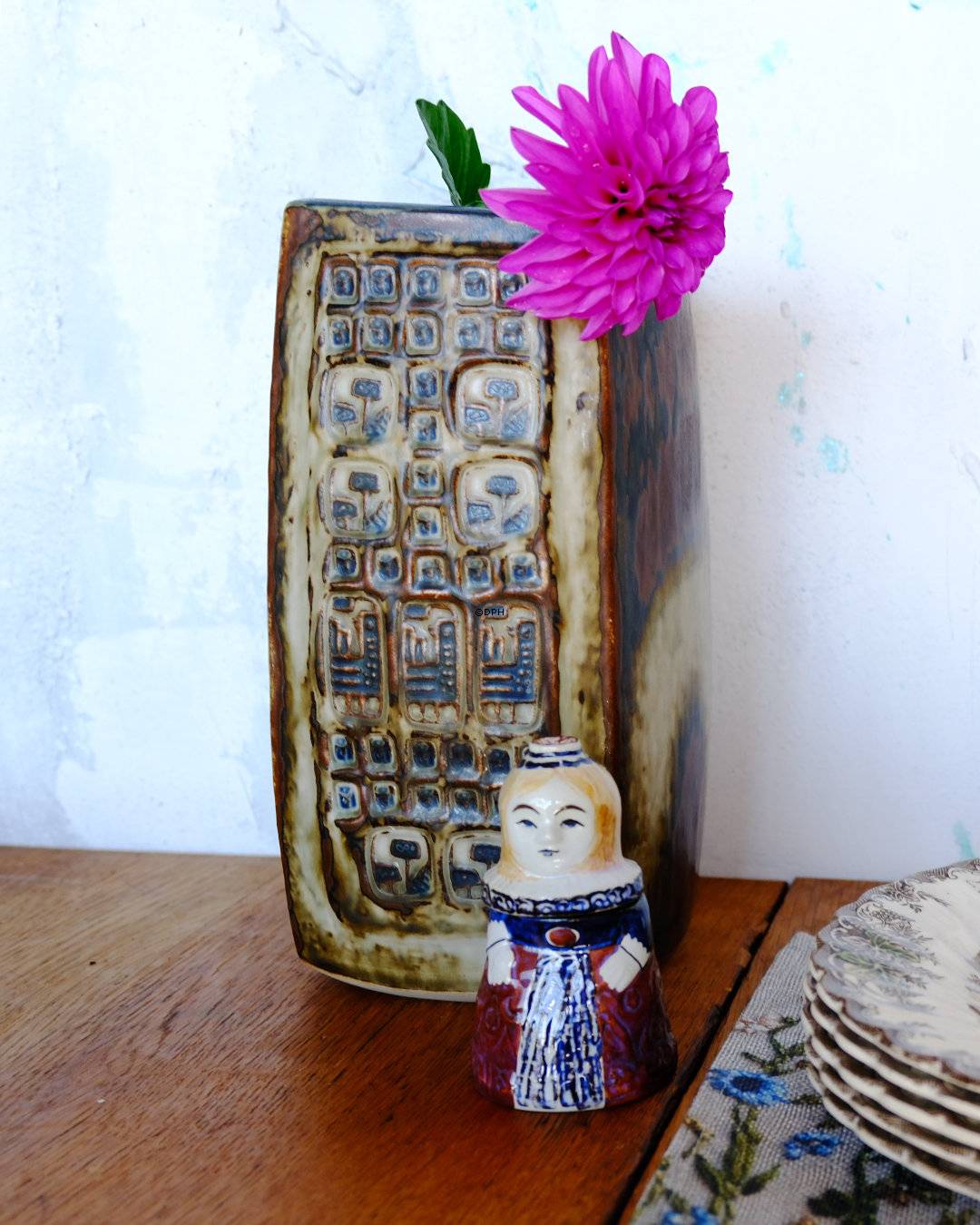 Aluminia sennepskukke nr. 320-3638, "Sennepskonen"