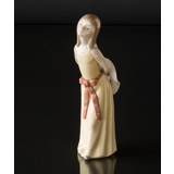 Lladro figur, Pige med hat, H 25 cm