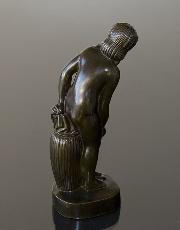 Just Andersen Figur, Nøgen kvinde med håndklæde, Diskometal