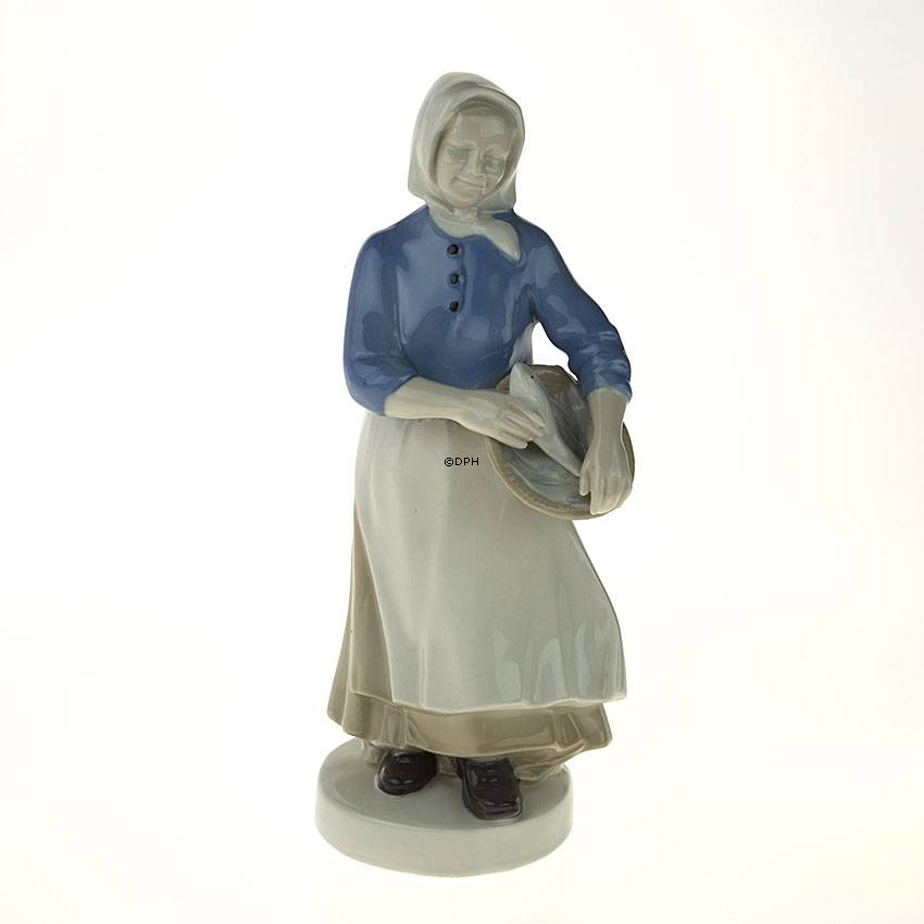 Figur af Fiskerkone, mrk. GDR 10126