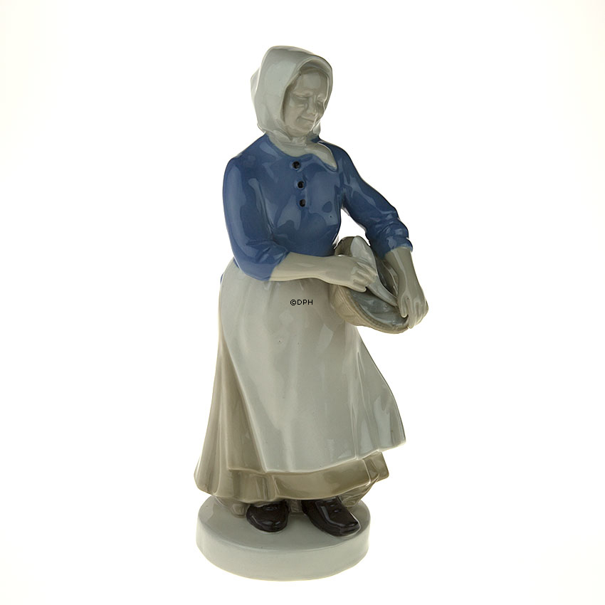 Figur af Fiskerkone, mrk. GDR 10126