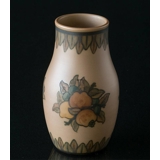 Hjorth Vase nr. 78 med frugter