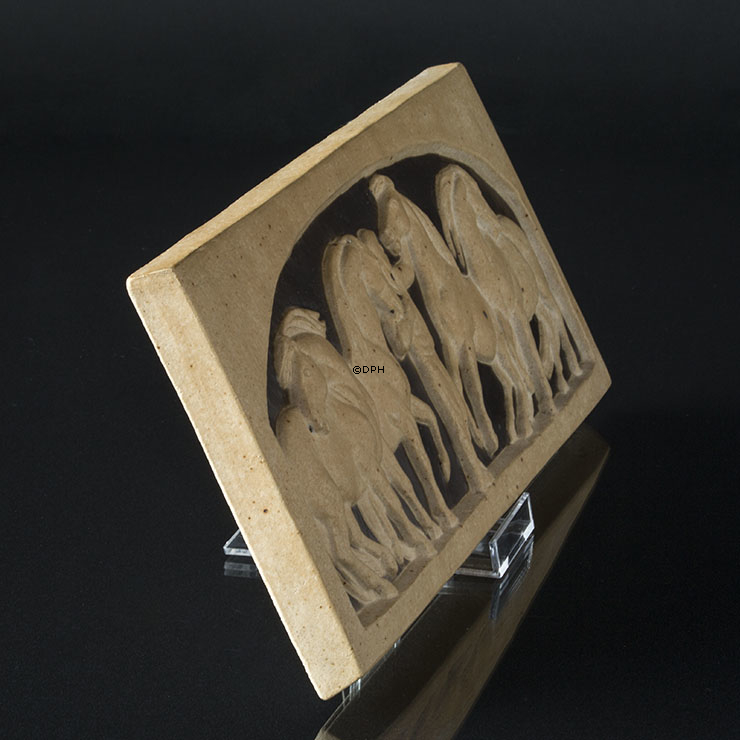 Relief med heste og hestetræner, Bing & Grøndahl