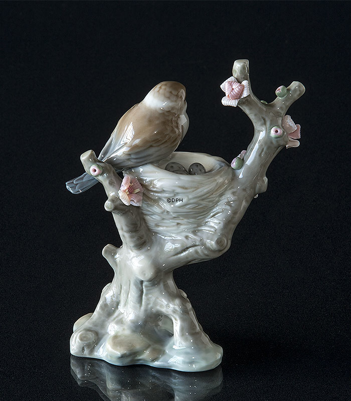 Lladro figur, fugl med rede