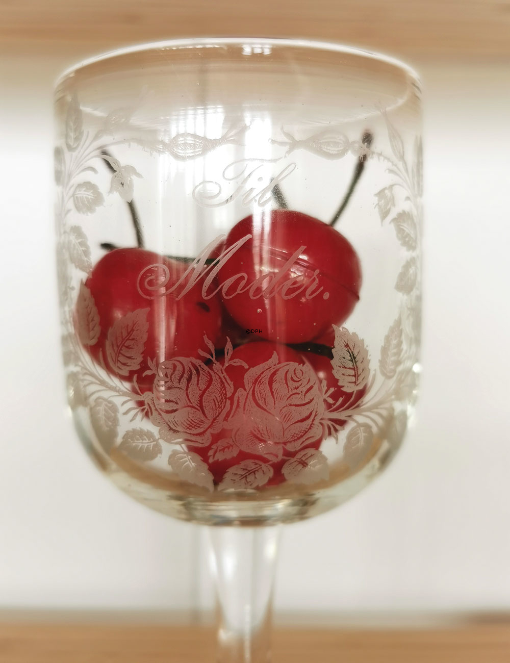 Erindringsglas fra Kastrup Glasværk, "Til Moder" og "Til Fader", sæt af 2 stk.