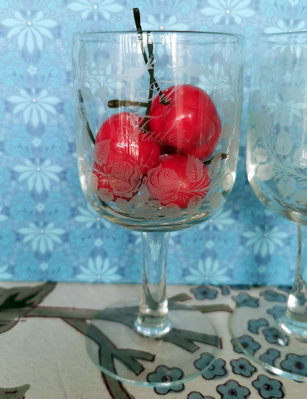 Erindringsglas fra Kastrup Glasværk, "Til Moder" og "Til Fader", sæt af 2 stk.