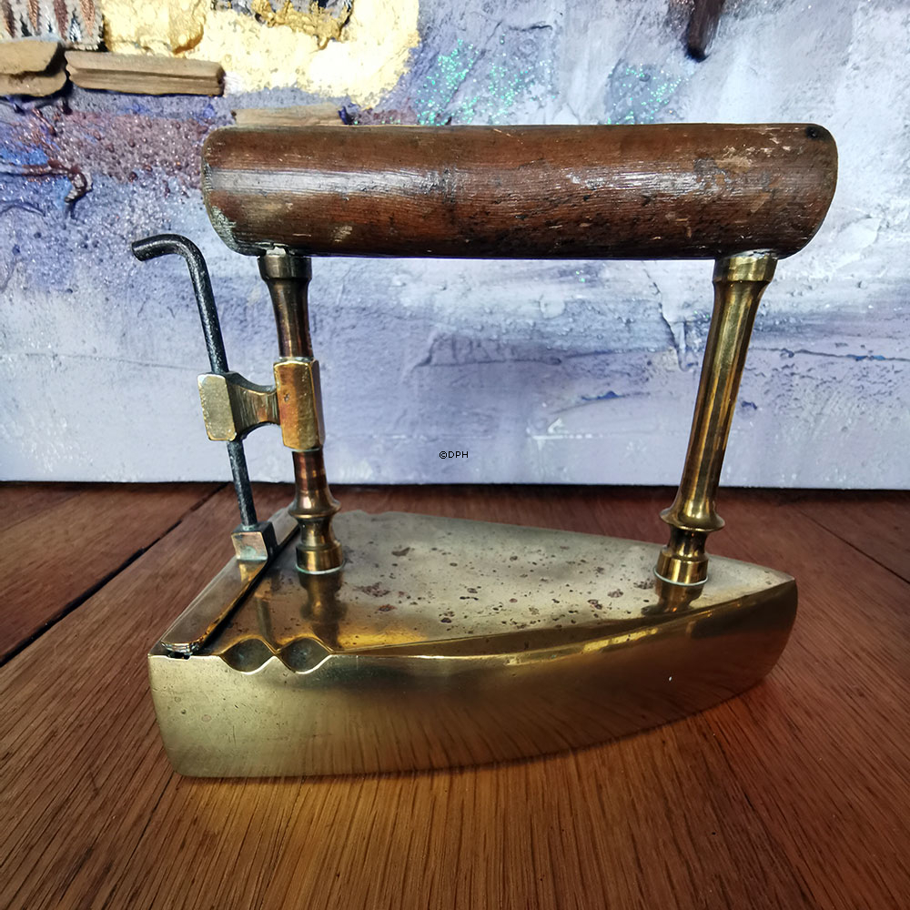 Messingstrygejern med bagklap og varmesten intakt (10)