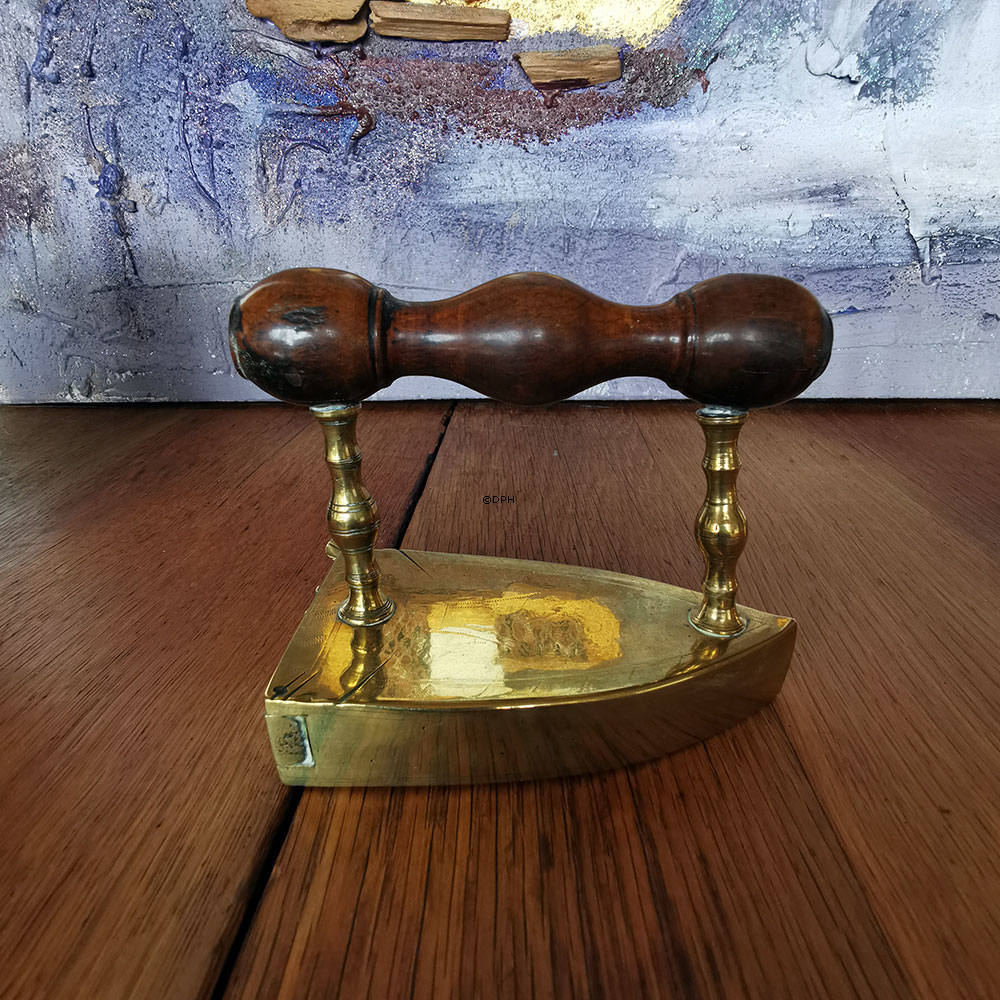 Messingstrygejern med bagklap, mangler varmesten