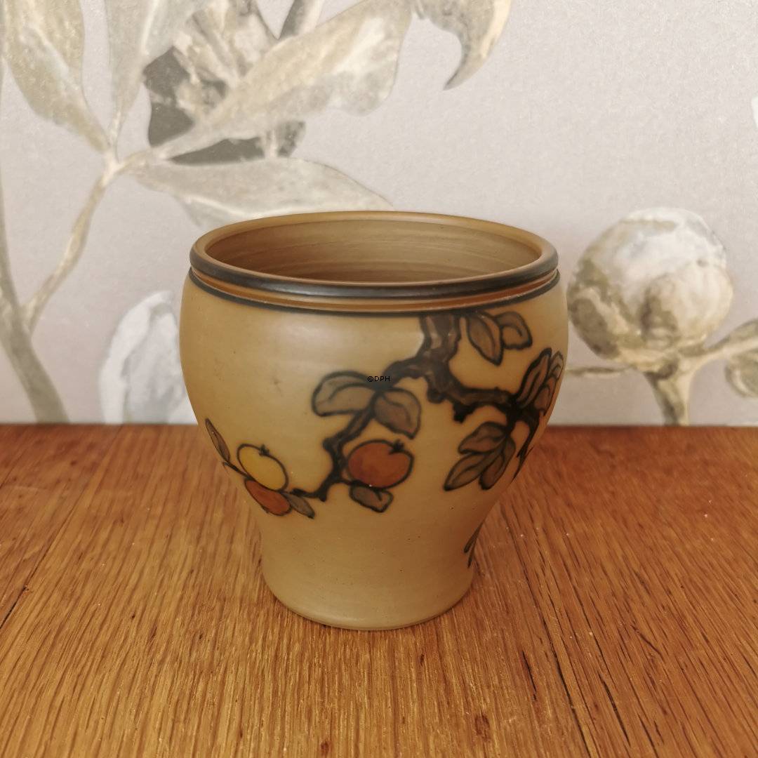 Hjort vase nr. 87 med fugl på gren, Bornholmsk keramik