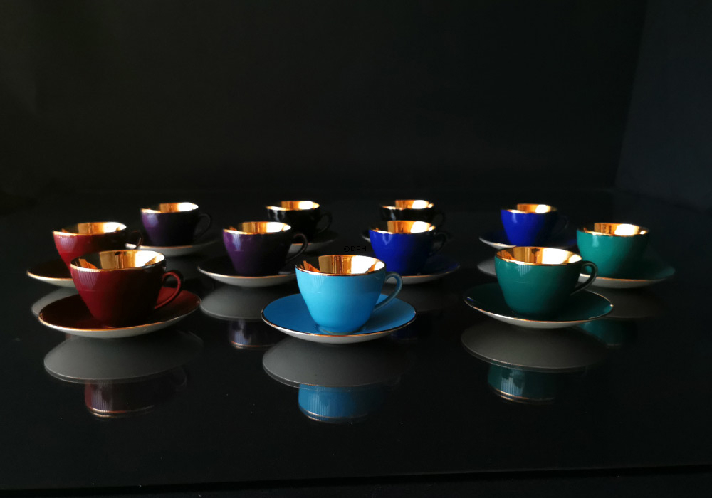 Alumina Confetti, sæt af 11 kopper med underkopper