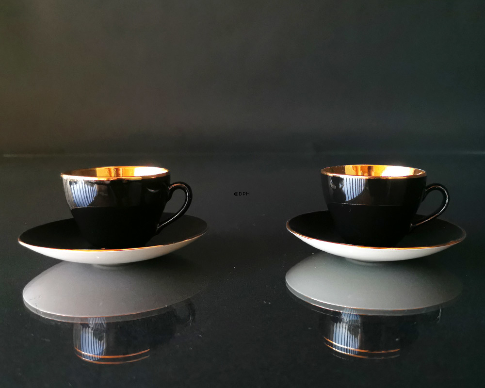 Alumina Confetti, sæt af 11 kopper med underkopper