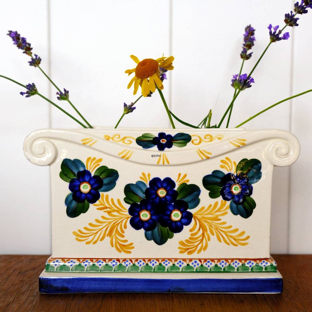 Aluminia jardiniere med rist nr. 625-472 (M. fejl)