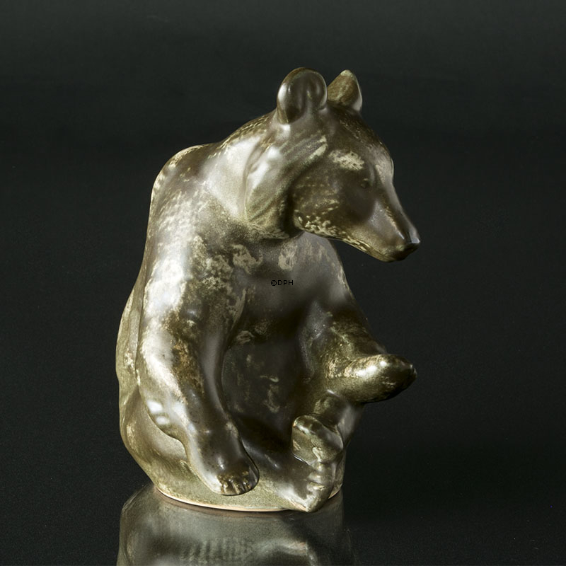 Johgus Keramik Bjørn siddende nr. 22