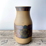 Hjorth vase nr. 89 med dekoration, Bornholmsk keramik
