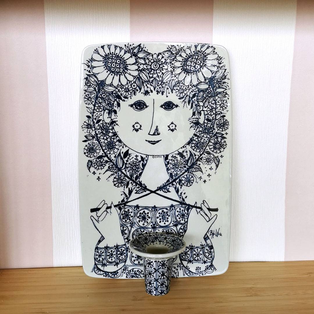 Bjørn Wiinblad vægstage, Nymølle nr. 3118-700