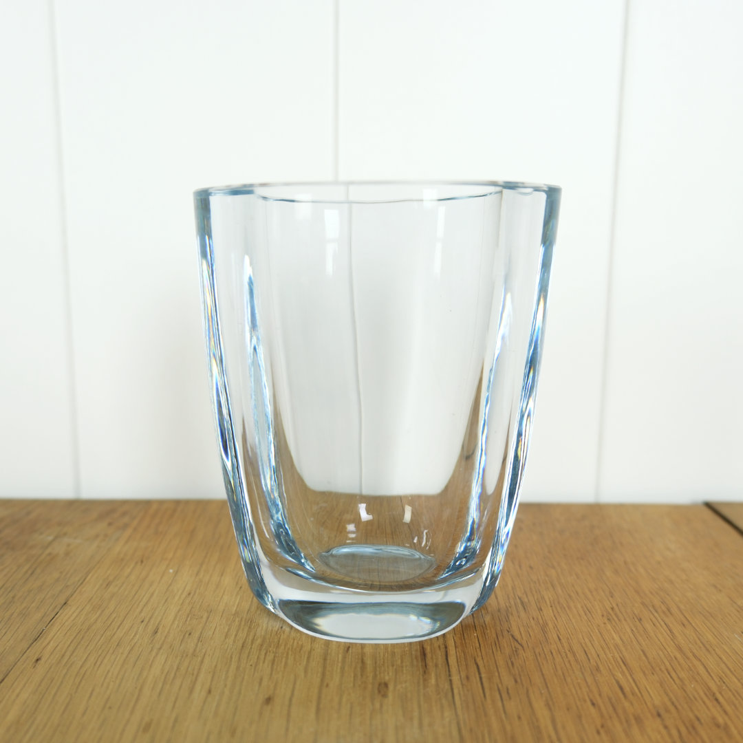 Kantet aflang massiv glas vase, Strømberghytten nr. b451
