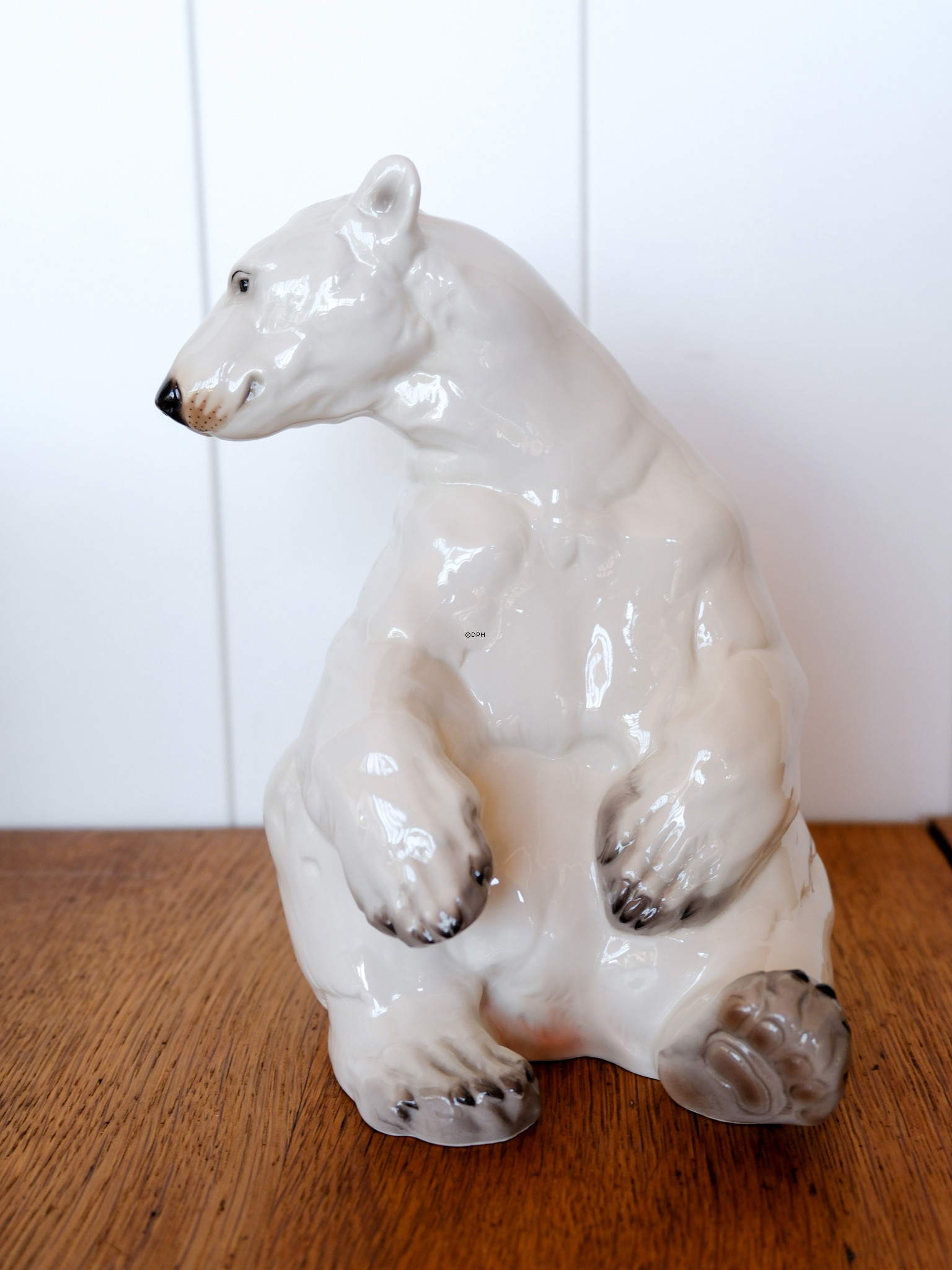 Isbjørn, Nymphenburg Westen Germany figur nr. 392