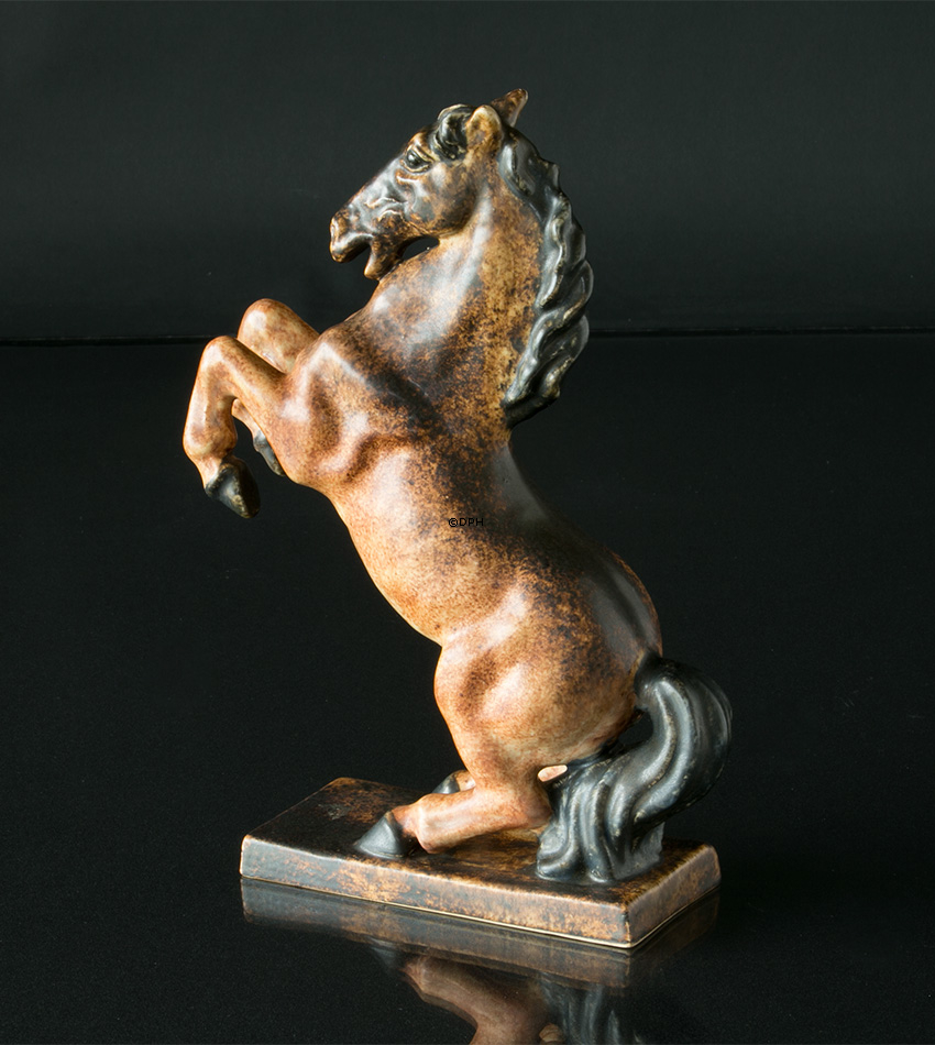 Hest Stejlende nr. 1998, keramik, Michael Andersen & Søn