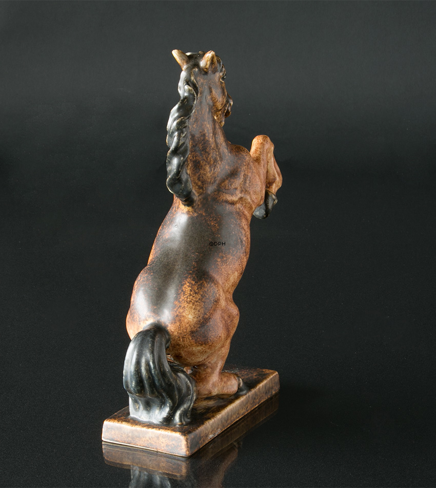 Hest Stejlende nr. 1998, keramik, Michael Andersen & Søn