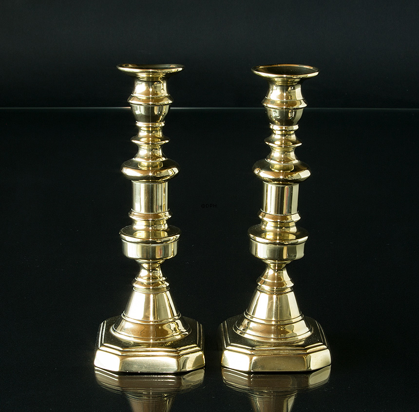 Gamle messing lysestager, 24cm. Sæt af 2 stk