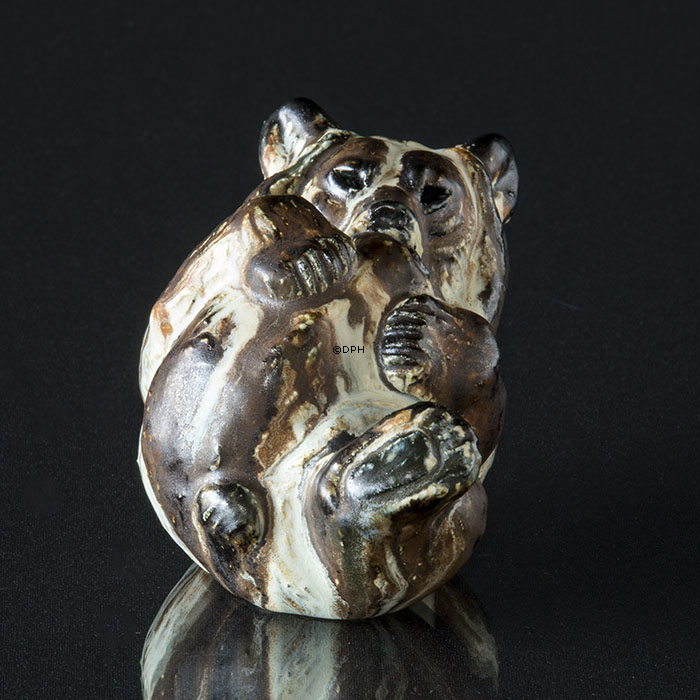 Arne Ingdam Bjørn bidder sig i foden